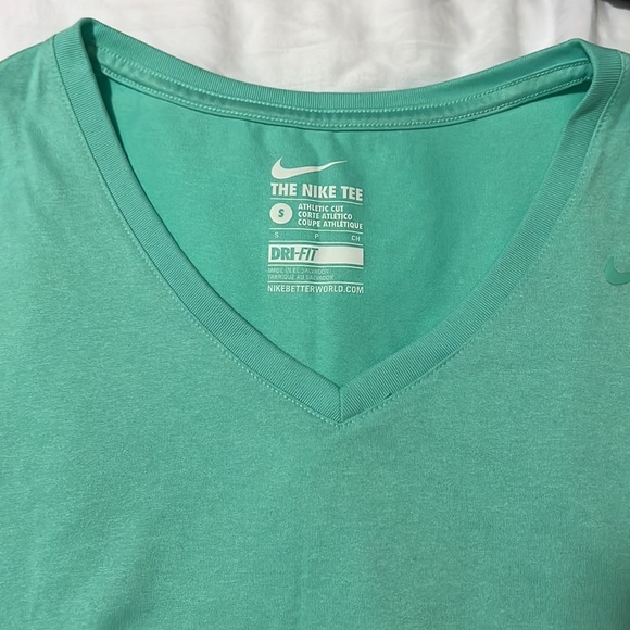 Nike t-shirt - Picture 2 of 5